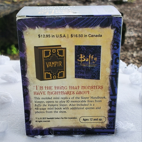 New Buffy the Vampire Slayer: Talking Slayer Handbook (RP Minis) - Picture 6 of 10